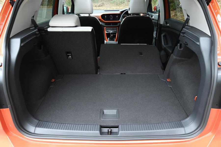 Багажник Volkswagen T-Cross SE 2019 года  (UK) (фото 33 из 34)